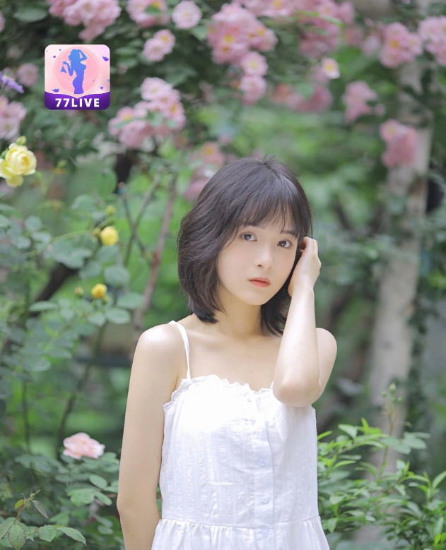 Alvina Pratiwi 77LIVE