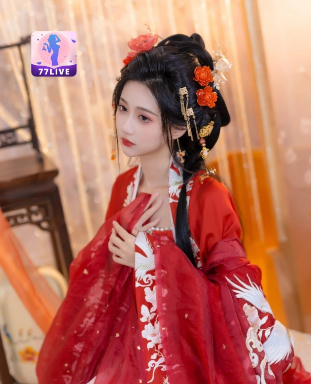 Luo Sheng De Xiao Su Su 77LIVE