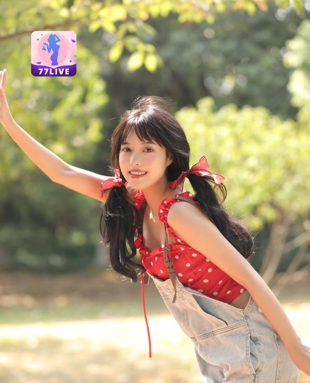 Qonita Larasati Maharani 77LIVE