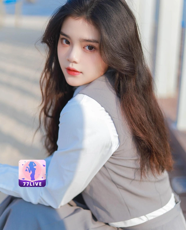 Safira Larasati Maharani 77LIVE