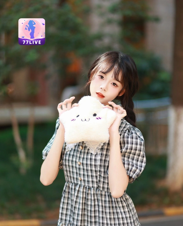 Tuan Tuan Zhang 77LIVE