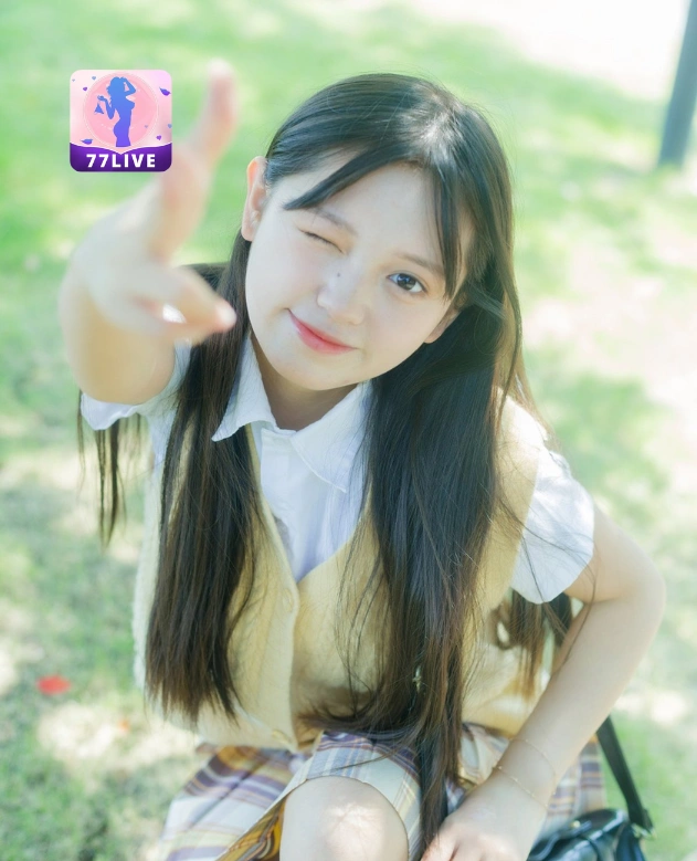 Zhang Xiao Chen 77LIVE