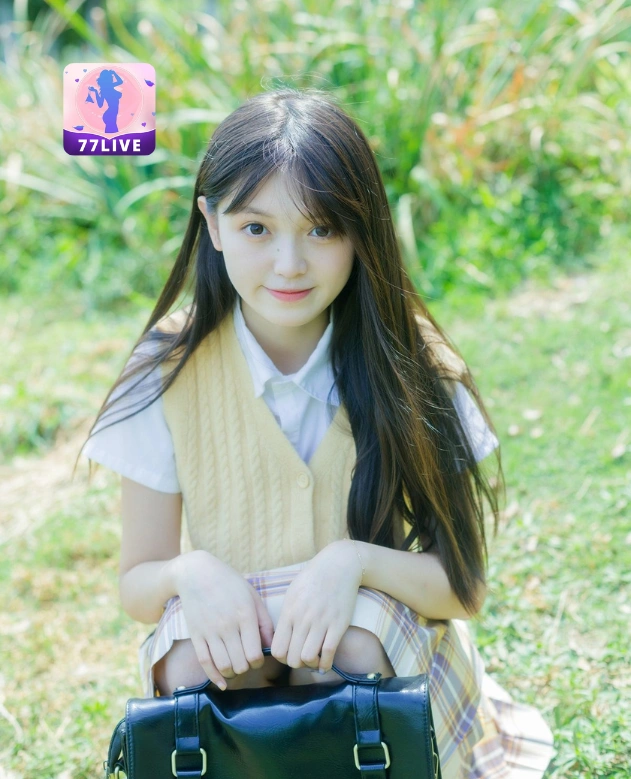 Zhang Xiao Chen 77LIVE