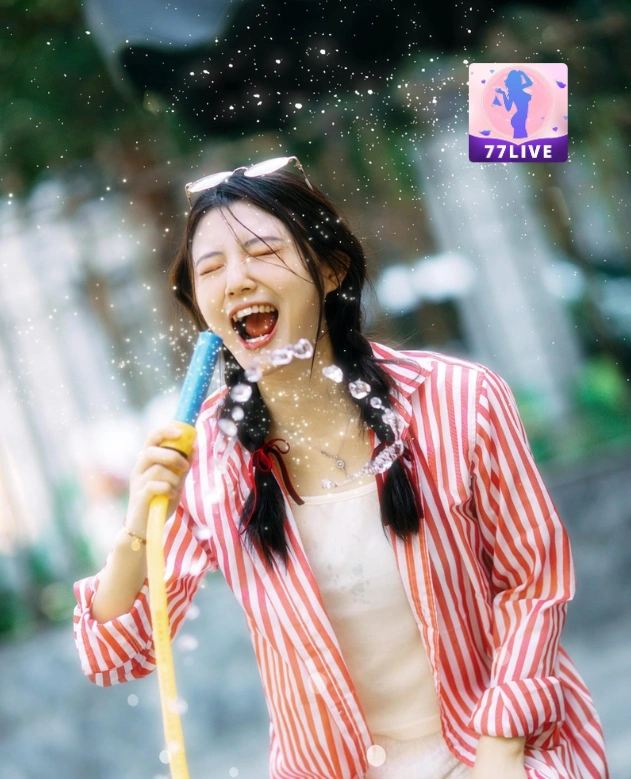 Adelia Dewi Maharani 77LIVE