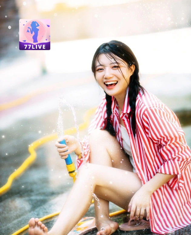 Adelia Dewi Maharani 77LIVE