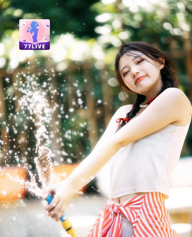 Adelia Dewi Maharani 77LIVE