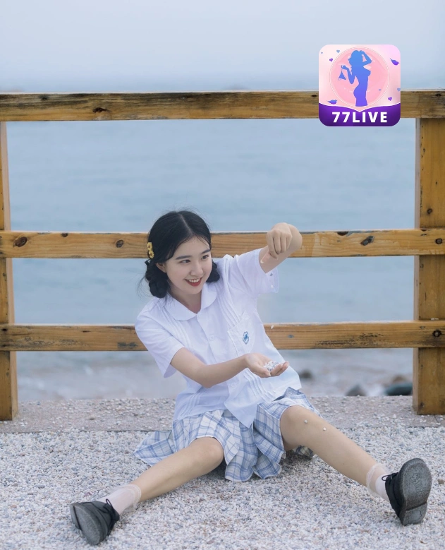 Adelina Lestari 77LIVE