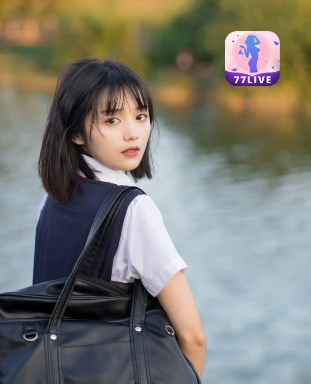 Alvina Pratiwi 77LIVE