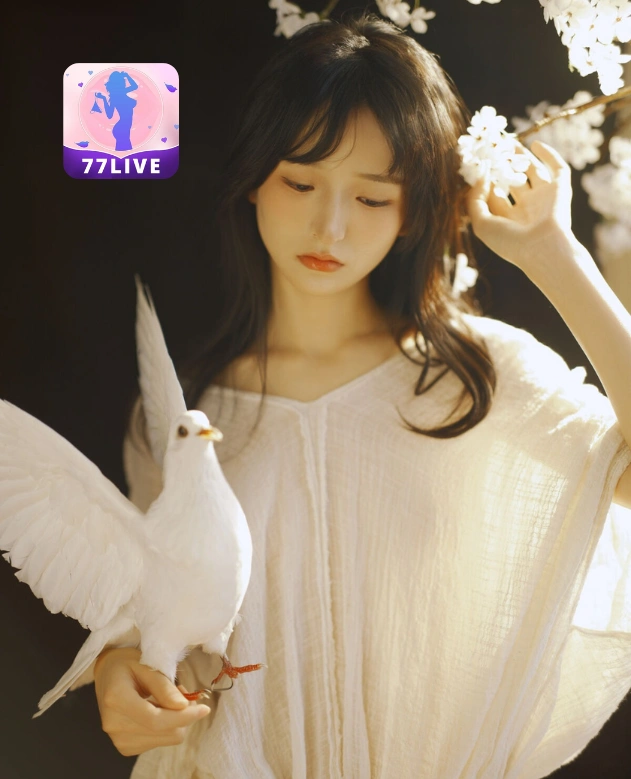 Azura Kartika 77LIVE