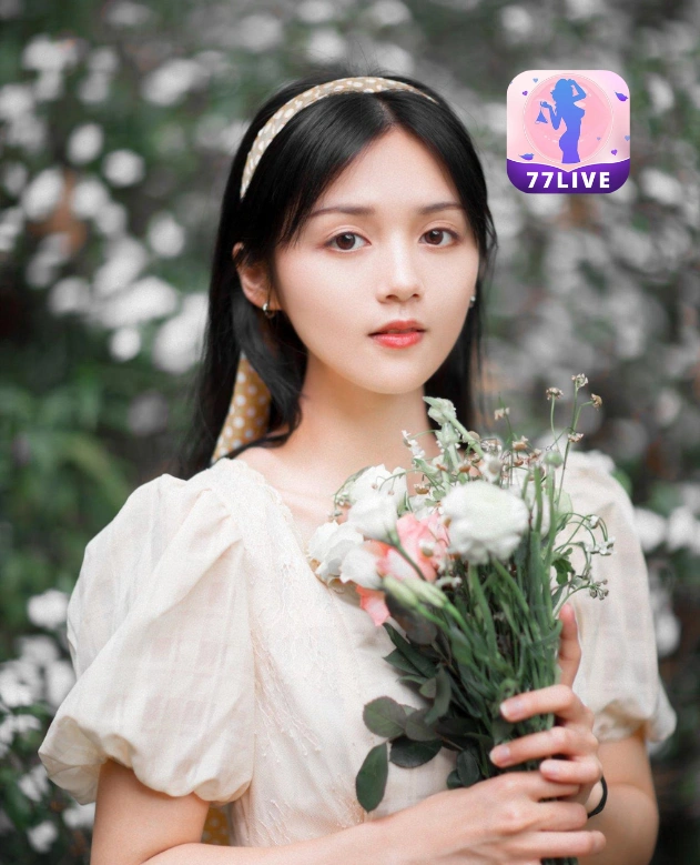 Bella Anggraini 77LIVE