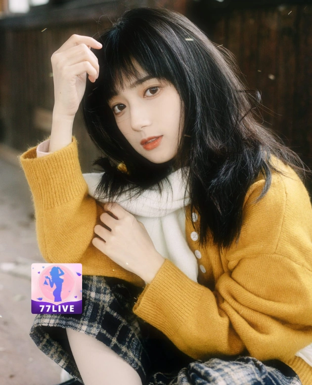 Bella Larasati Putri 77LIVE