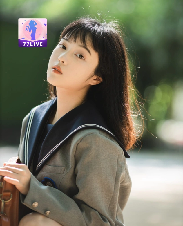 Farah Larasati Putri 77LIVE