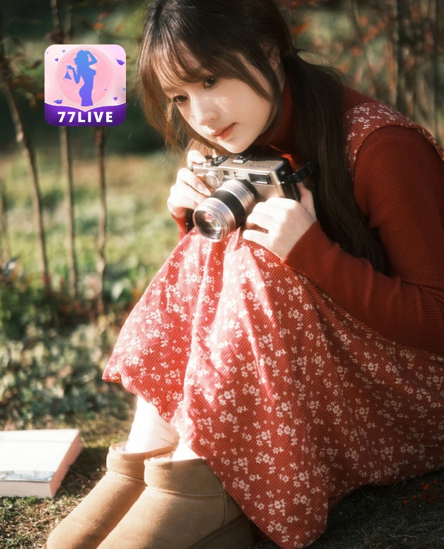 Farah Parameswara 77LIVE