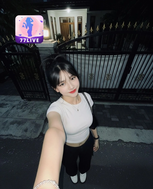 Indah Maharani 77LIVE 