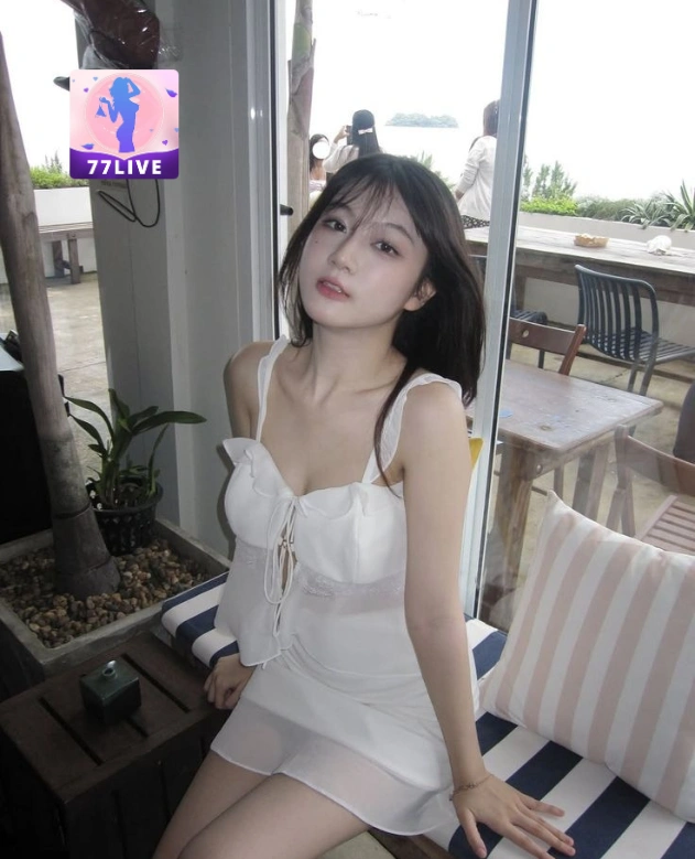 Kaia Peterson 77LIVE