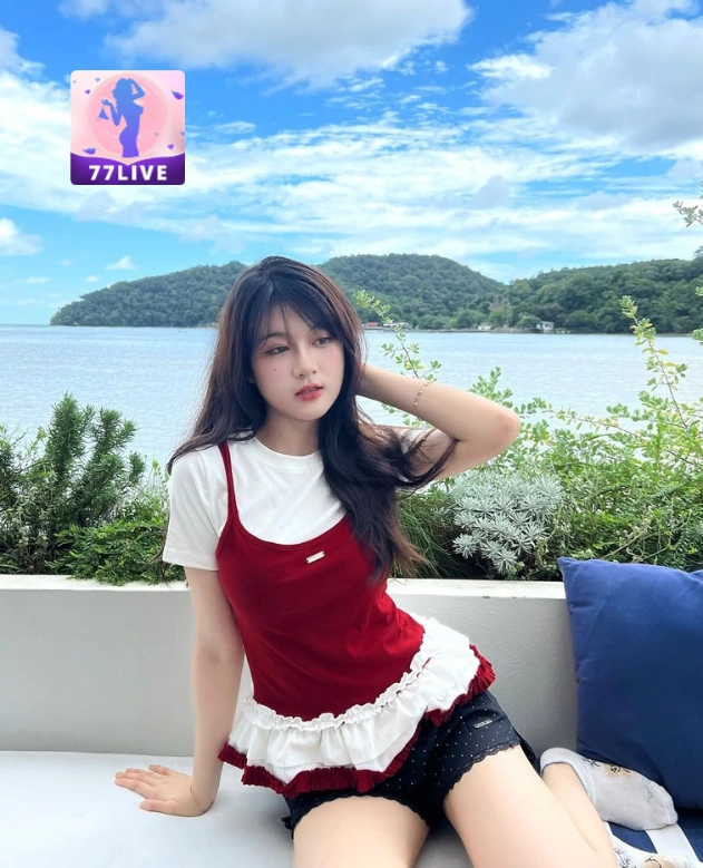 Kaia Peterson 77LIVE