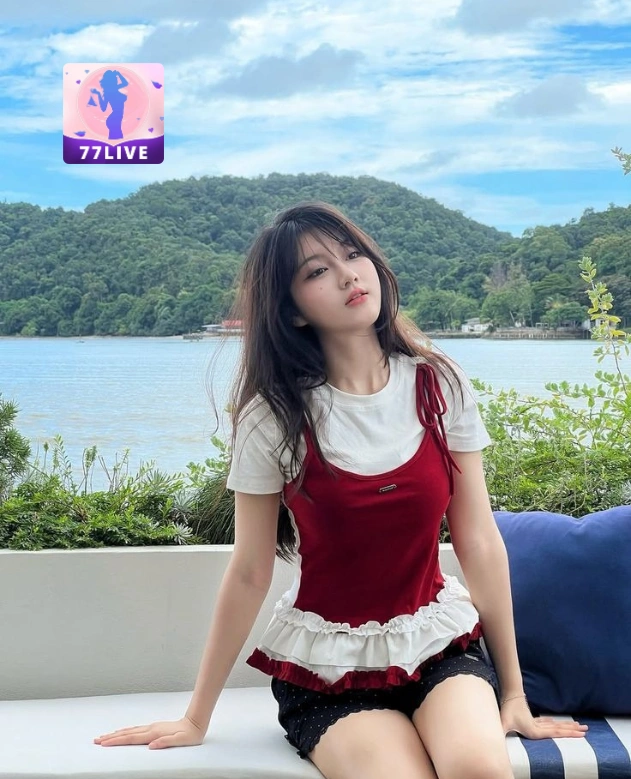 Kaia Peterson 77LIVE