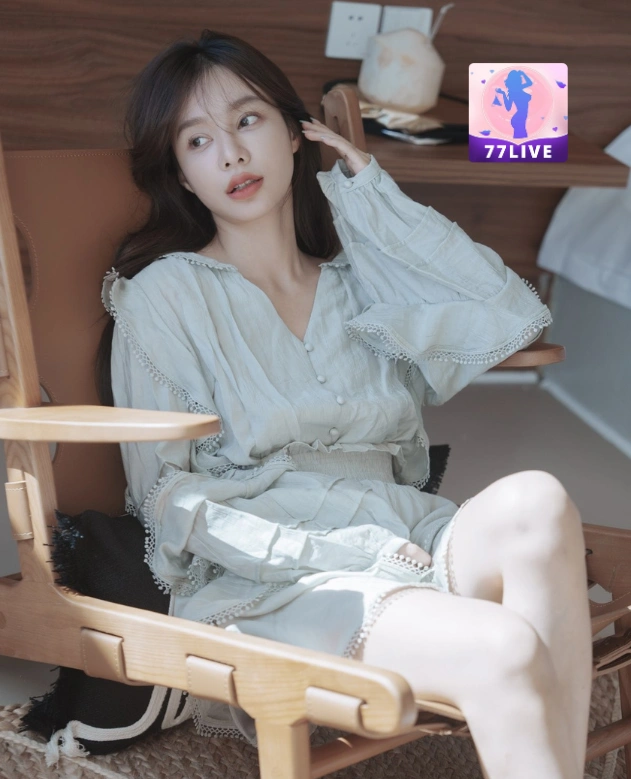 Vania Maharani 77LIVE