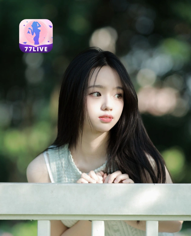 Livia Ayuningtyas 77LIVE