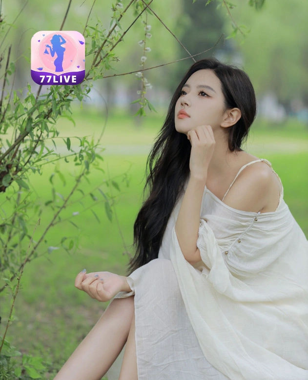 Maira Kartika 77LIVE