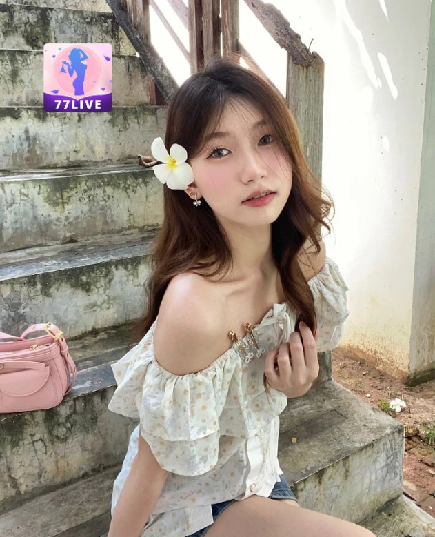 Nala Simmons​ 77LIVE