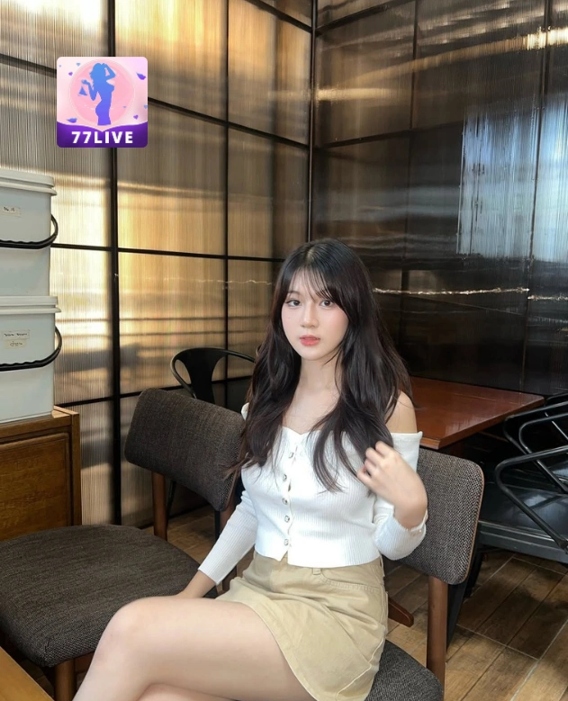 Saoirse Scott 77LIVE