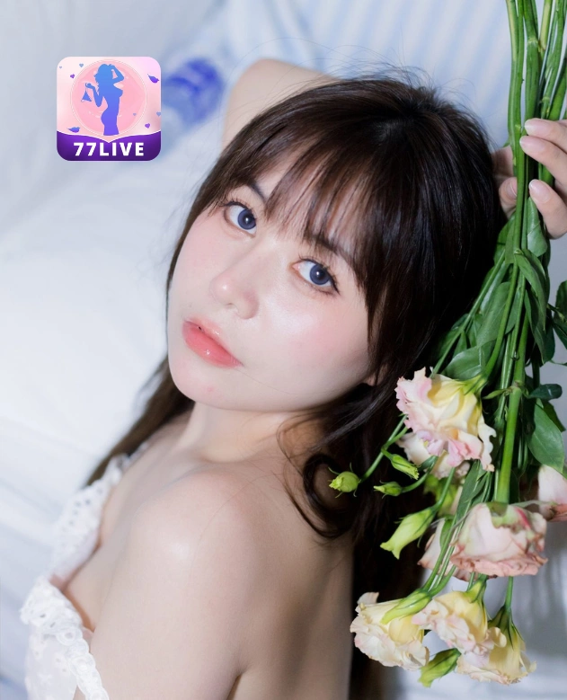 Shakira Amalia 77LIVE