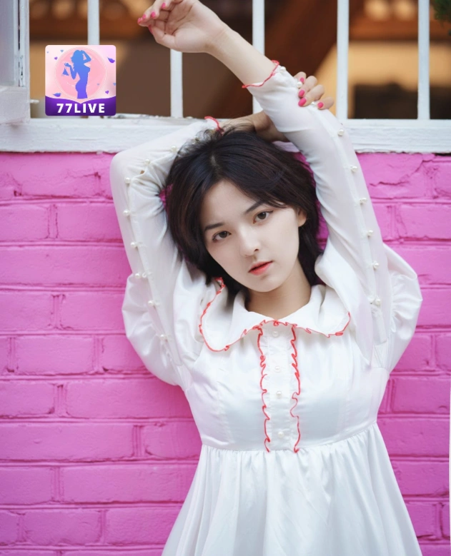 Siti Larasati Putri 77LIVE