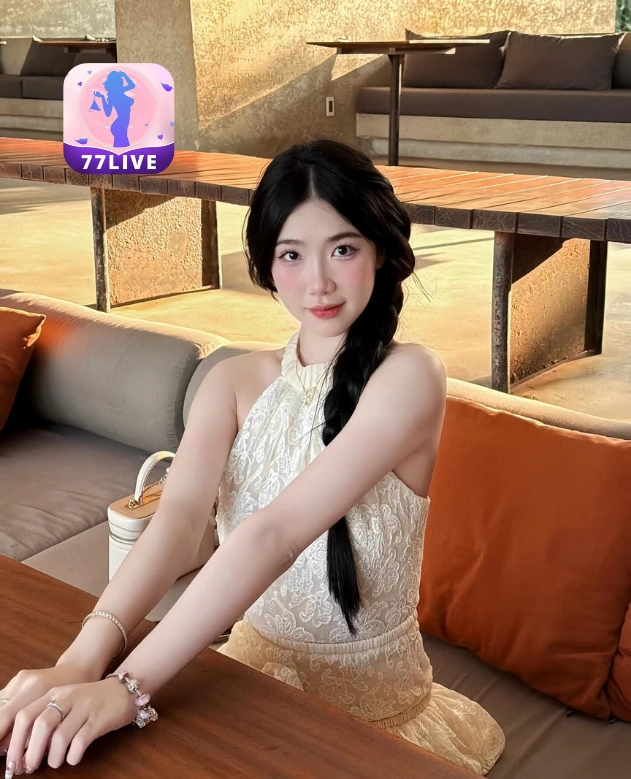 Titi Larasati 77LIVE