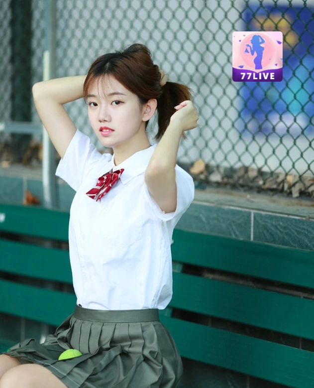 Vania Larasati Putri 77LIVE