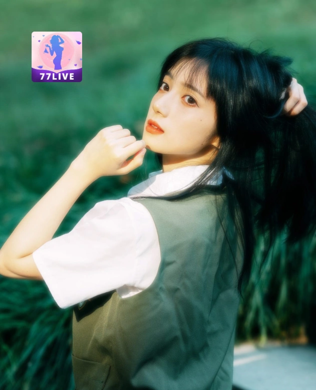 Zaskia Larasati Putri 77LIVE