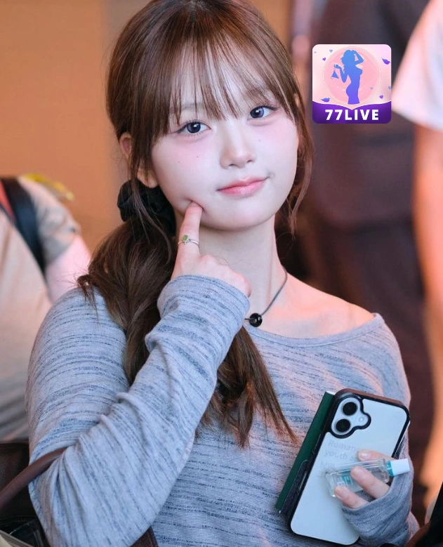 Amara Johnson 77LIVE