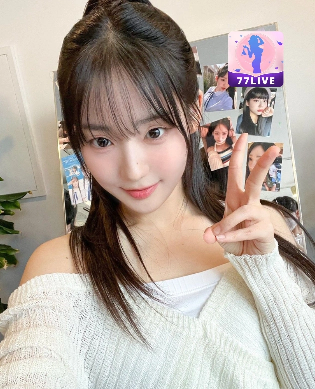 Annelise Schmidt 77LIVE