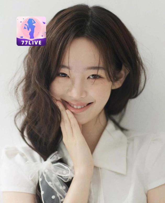 Bronte Fields 77LIVE