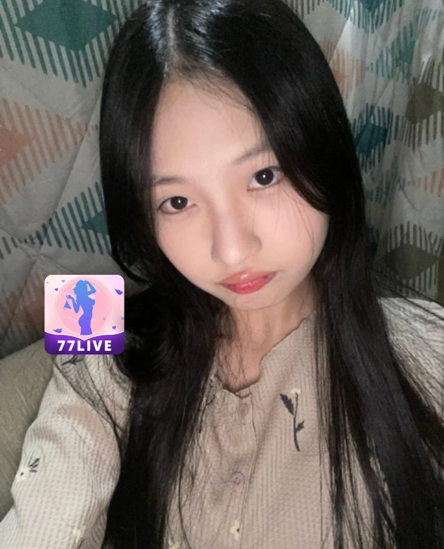 Brooklyn Adams 77LIVE