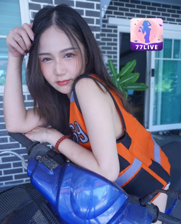 Chelsea Evans 77LIVE