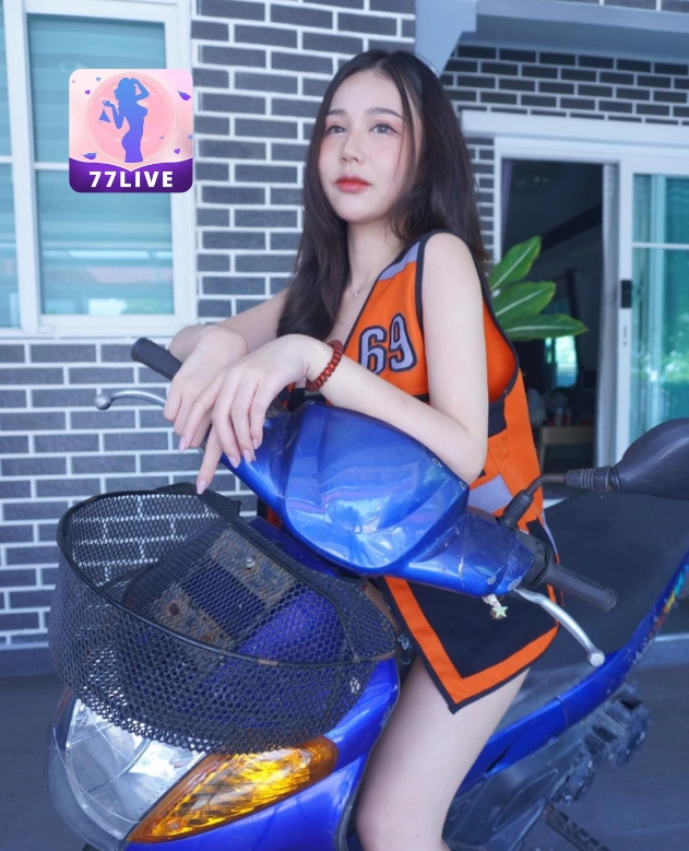 Chelsea Evans 77LIVE