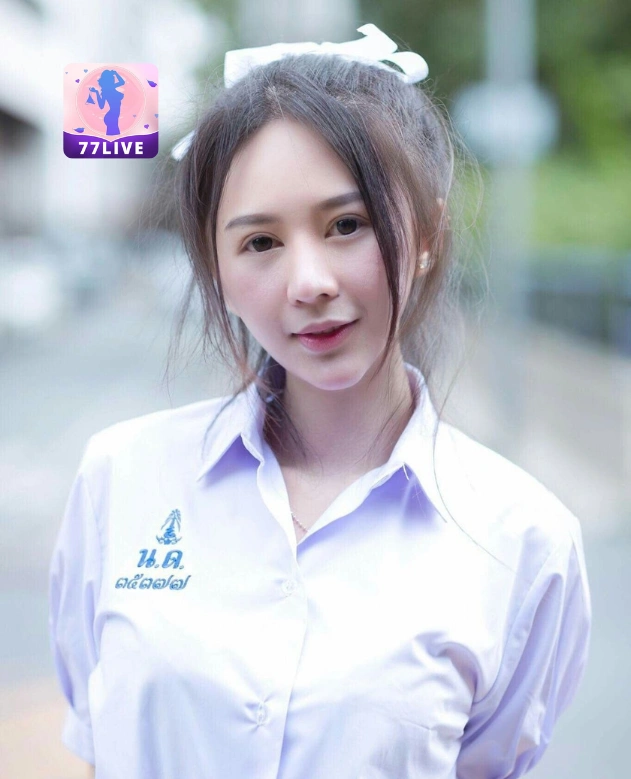 Fiona MacDonald 77LIVE