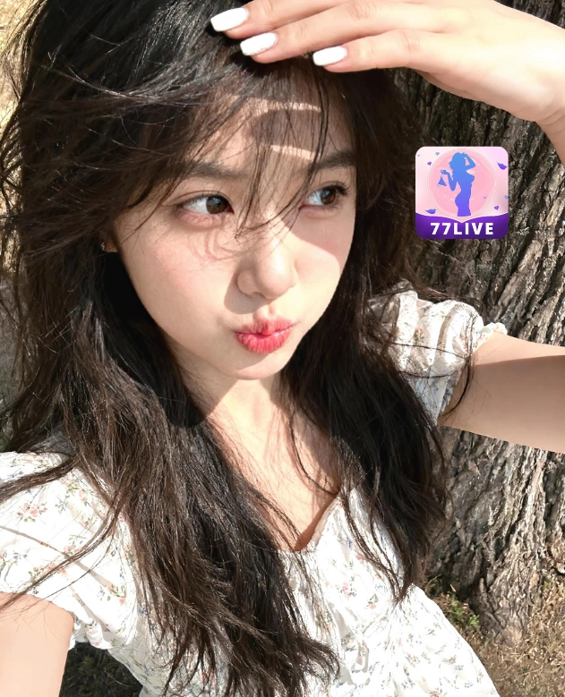 Tia Wulandari 77LIVE