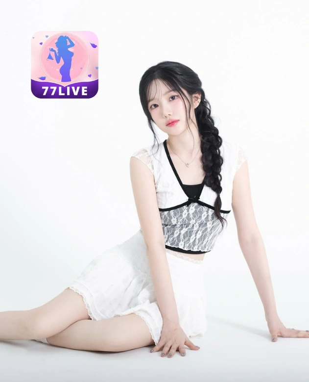 Victoria Adams 77LIVE